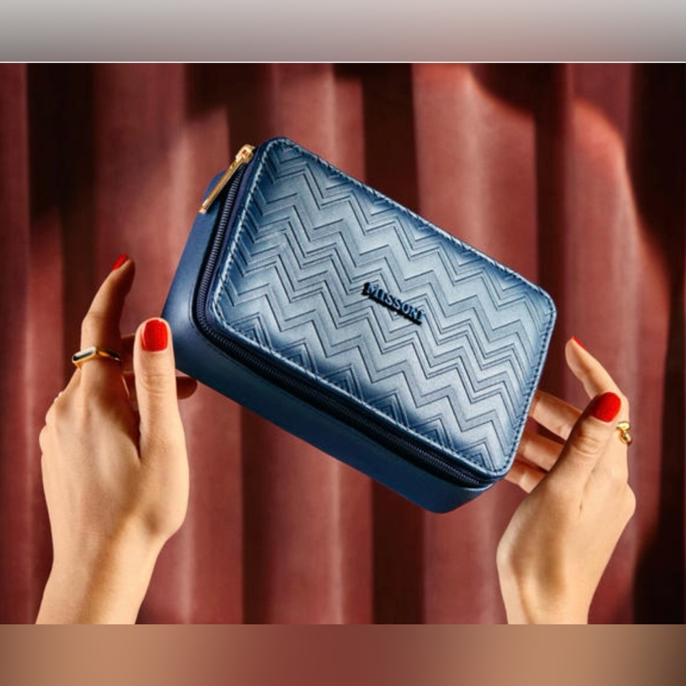 Missoni For Delta Travel /Toiletry Case/Bag Exclusive 2024 Release In Navy Blue